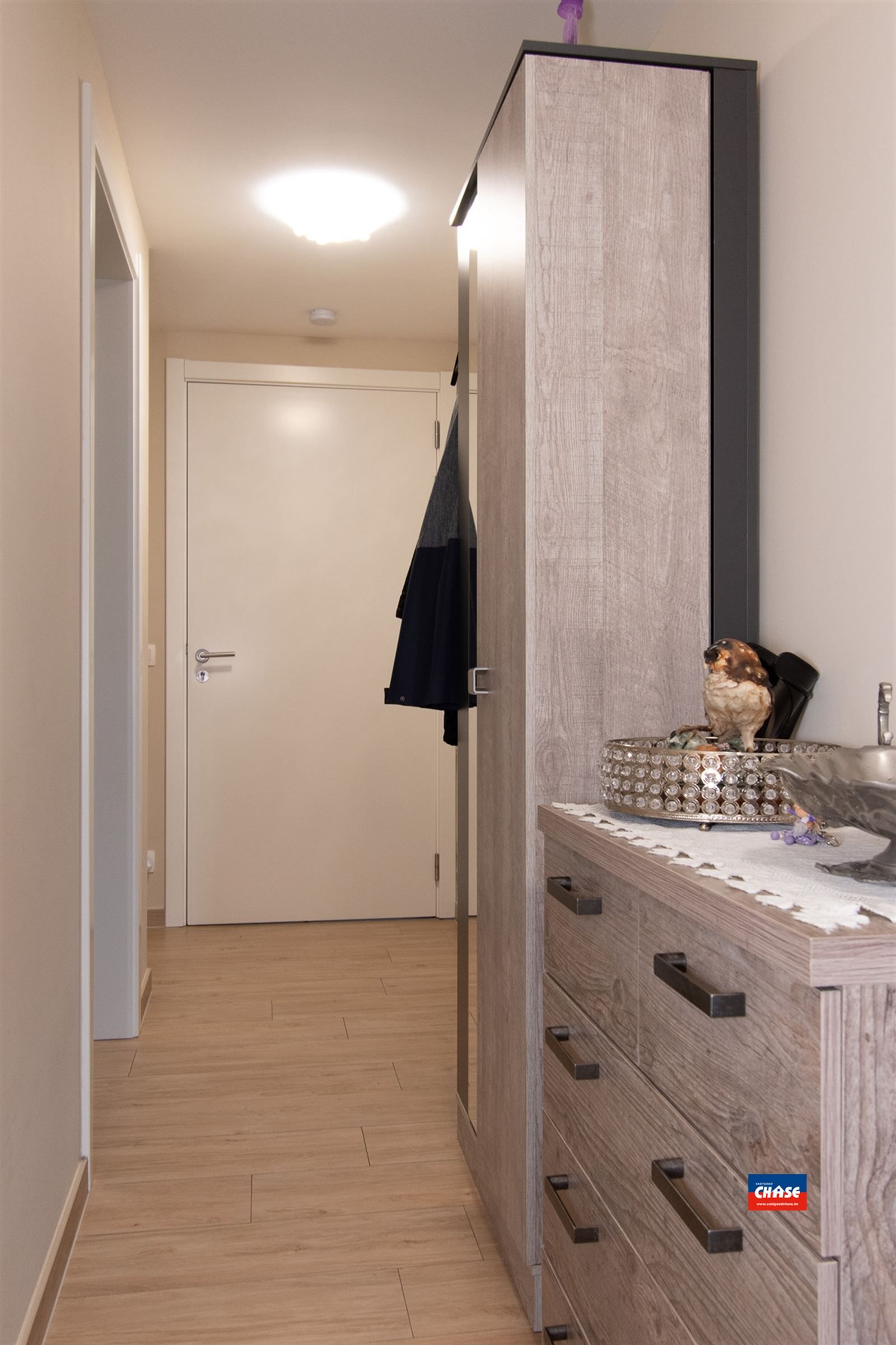 Knap nieuwbouw appartement met 2 slaapkamers en terras foto 9