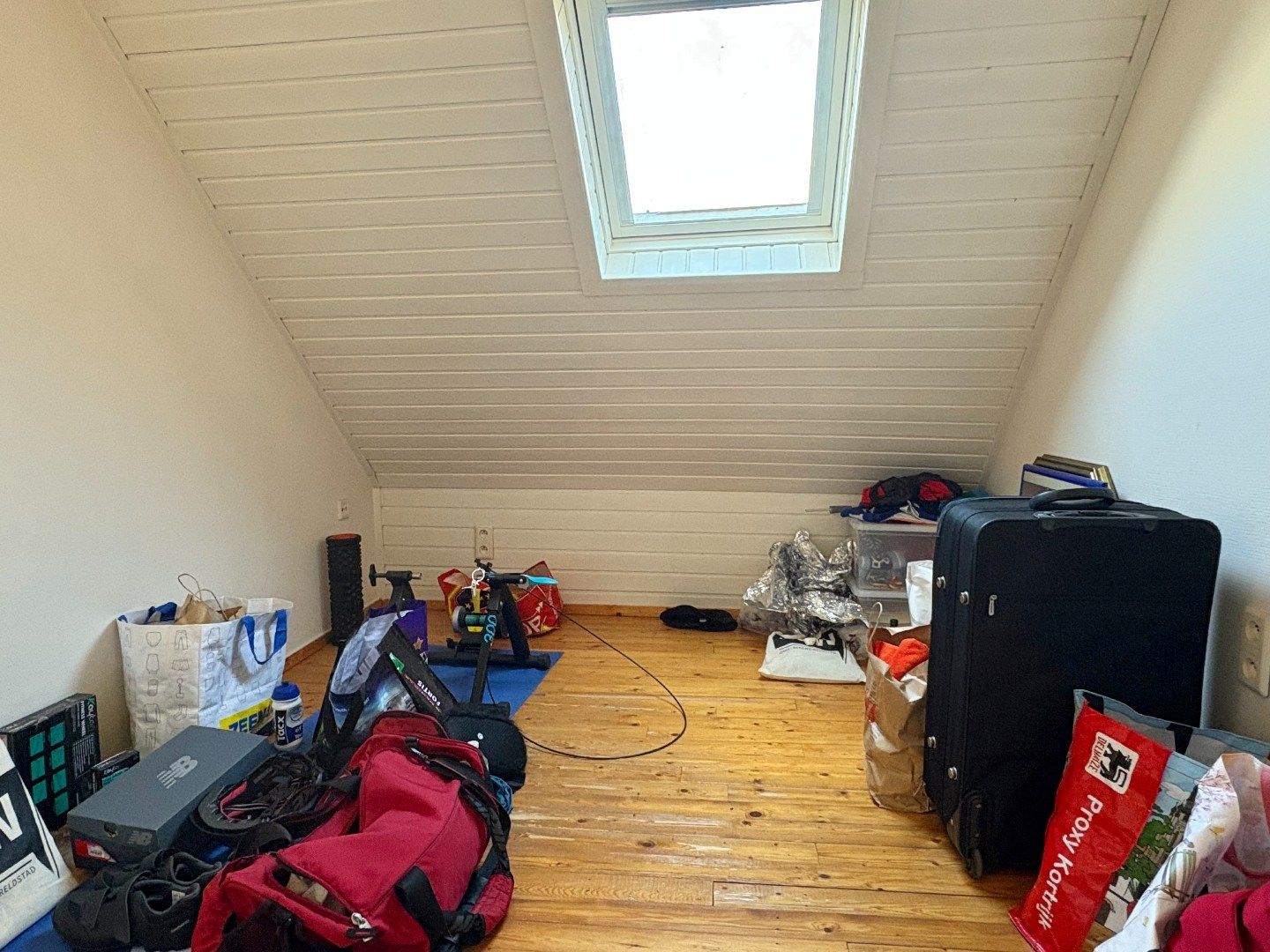 Instapklare woning met 2 slaapkamers en terras in Harelbeke foto 9