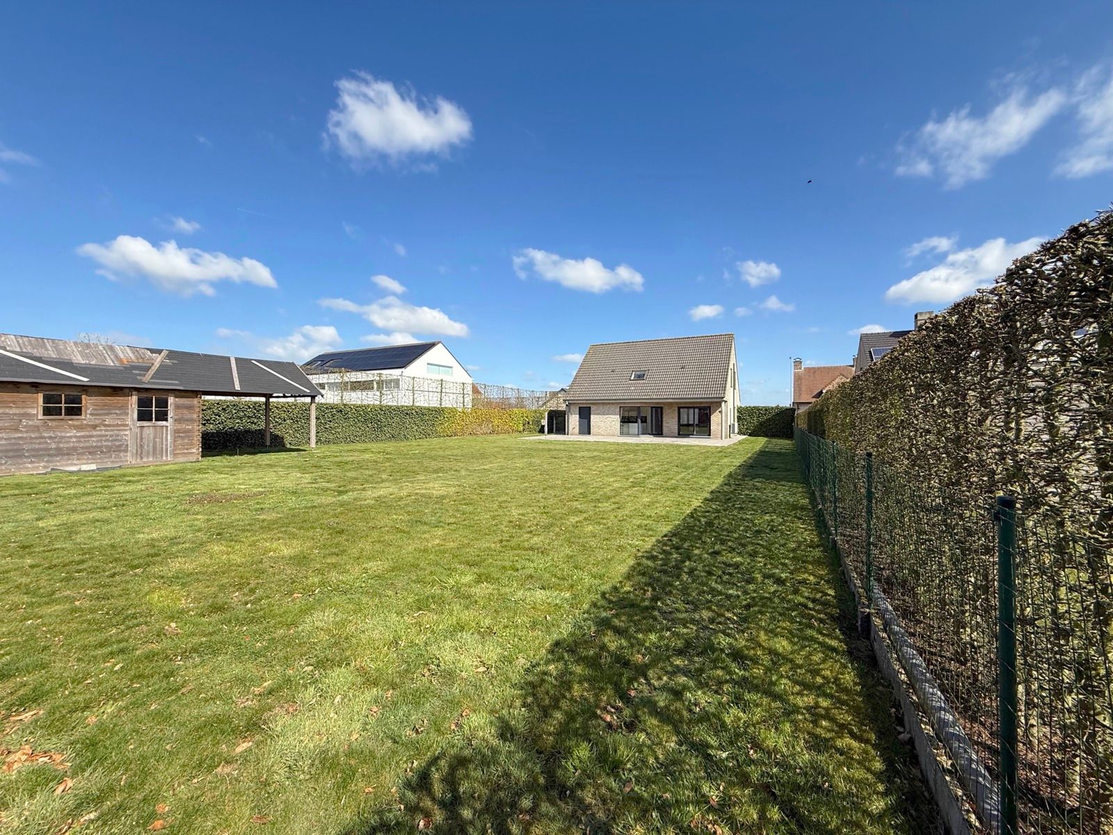 Ruime villa op rustige liggen met zongerichte tuin foto 16