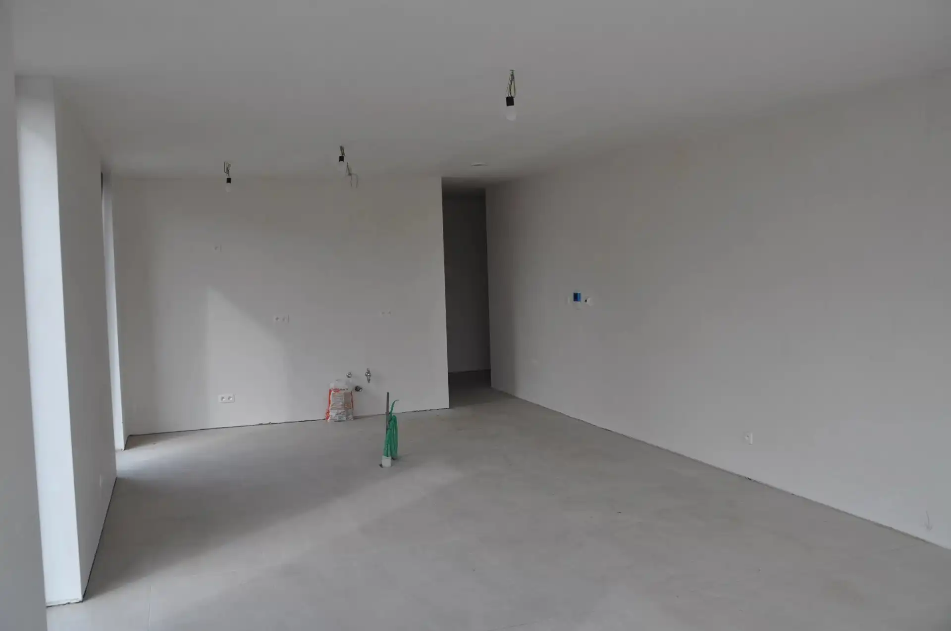 03 EXCLUSIEF GELIJKVLOERS NIEUWBOUWAPPARTEMENT MET 2 SLPK’S EN RUIME TUIN IN LINKHOUT foto 3