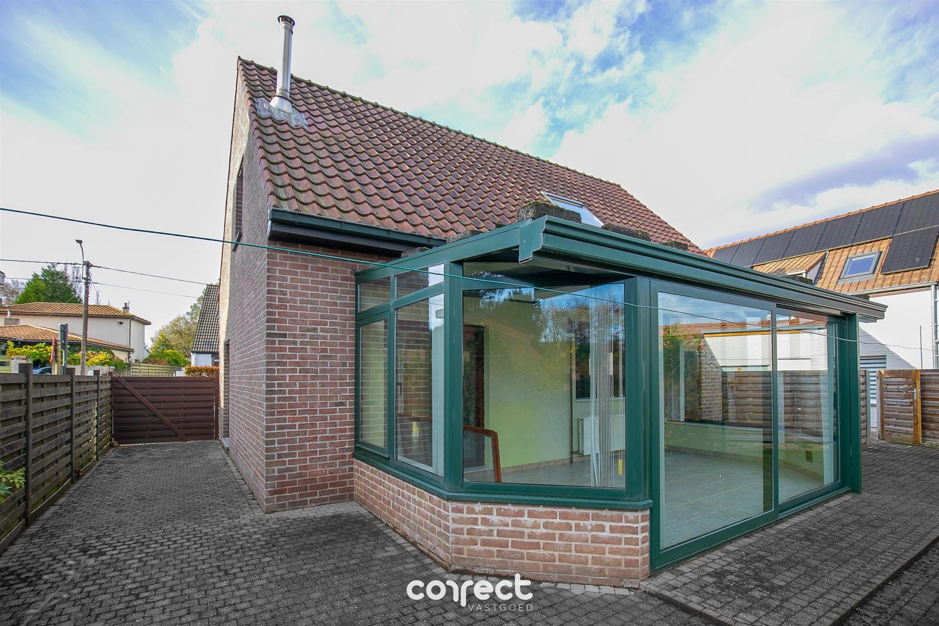 Instapklare open bebouwing met garage, ruime tuin met werkplaats/stallingen. foto 17