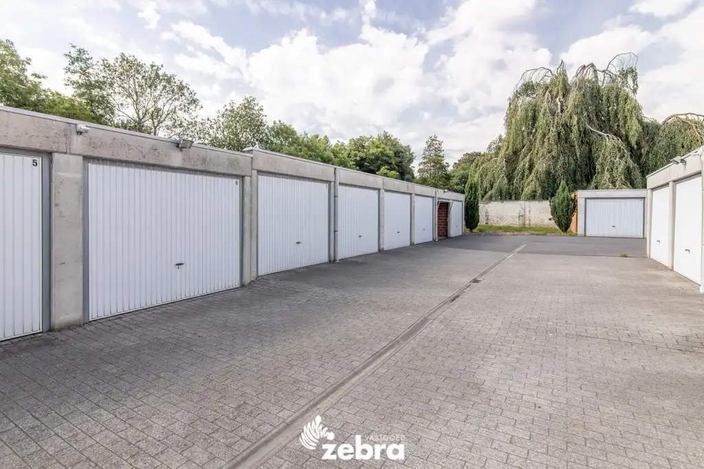 Goed onderhouden appartement met 3 slaapkamers in centrum Tielt! foto 25