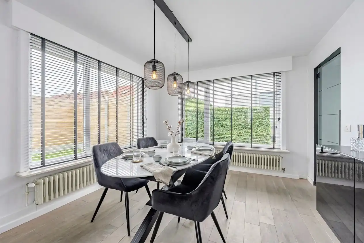 Instapklare gezinswoning met bijgebouw foto 6