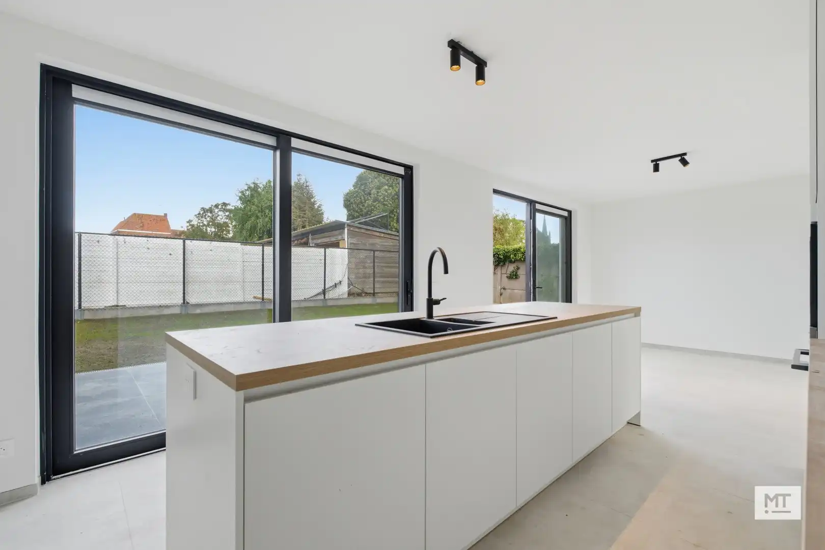 Alleenstaande nieuwbouwwoning met 3 slaapkamers, tuin en carport in Beselare foto 9