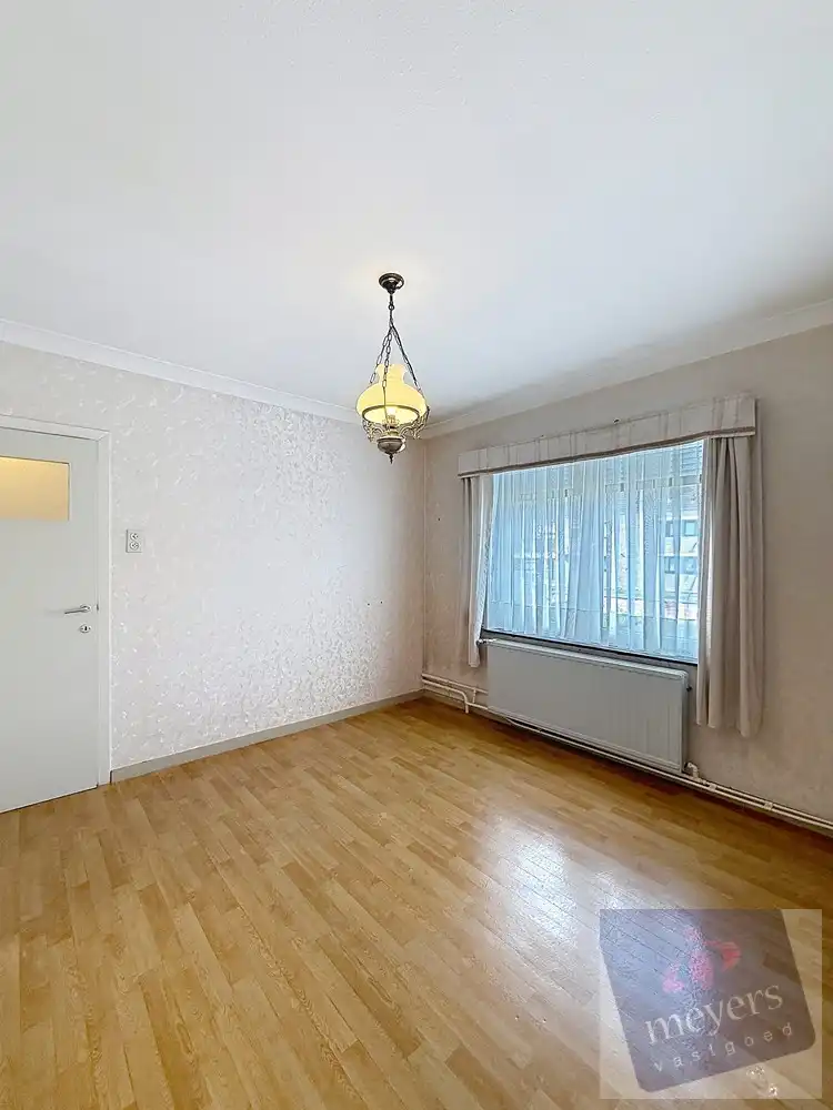 Rijwoning met garage in Hasselt foto 18