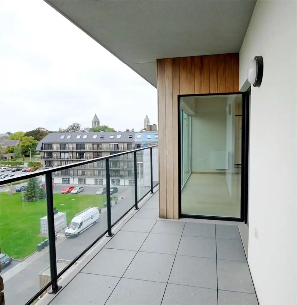 MODERNE ASSISENTIEWONING INCL. AUTOSTAANPLAATS foto 11