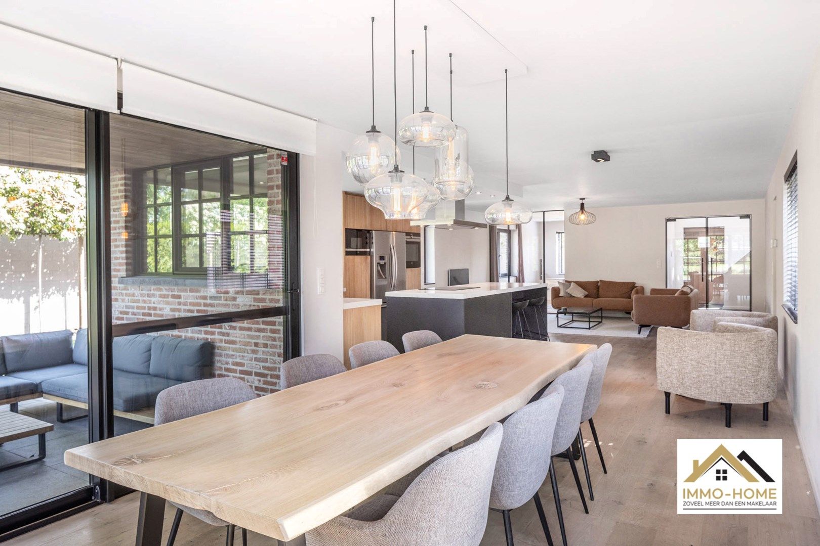 Prachtige hoogwaardige woning met zwembad!! foto 9