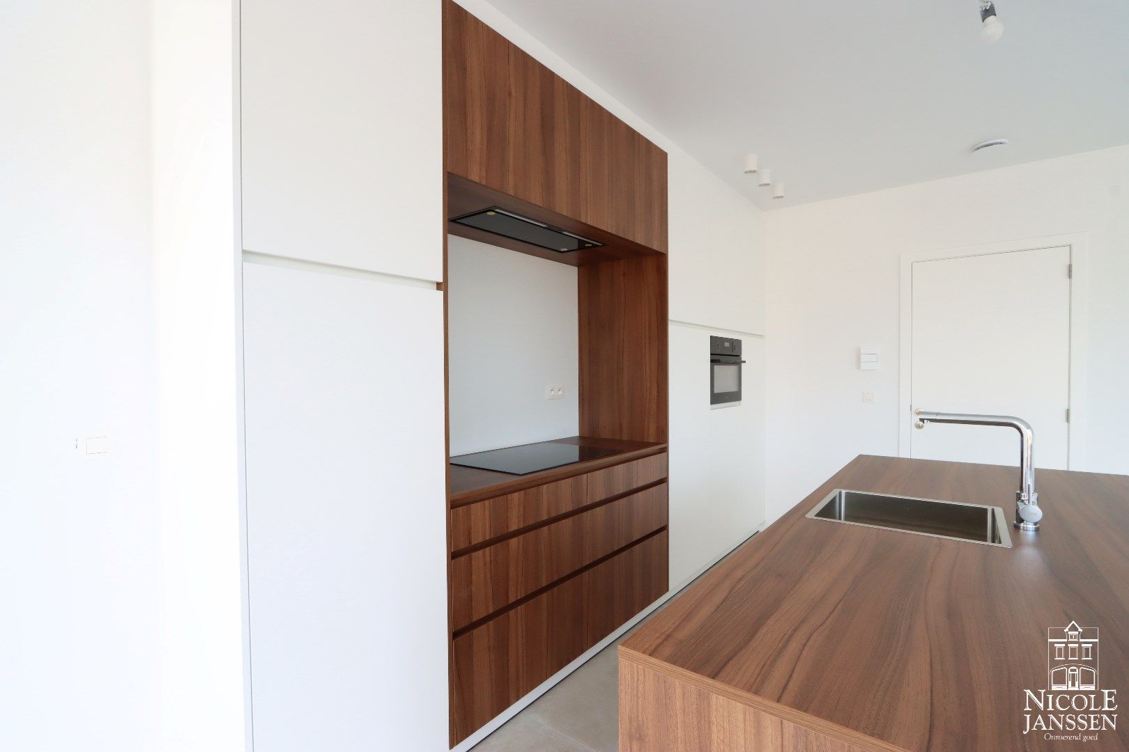 Trendy energiezuinige nieuwbouwwoning van 166 m² (excl. gegoten kelder) foto 8