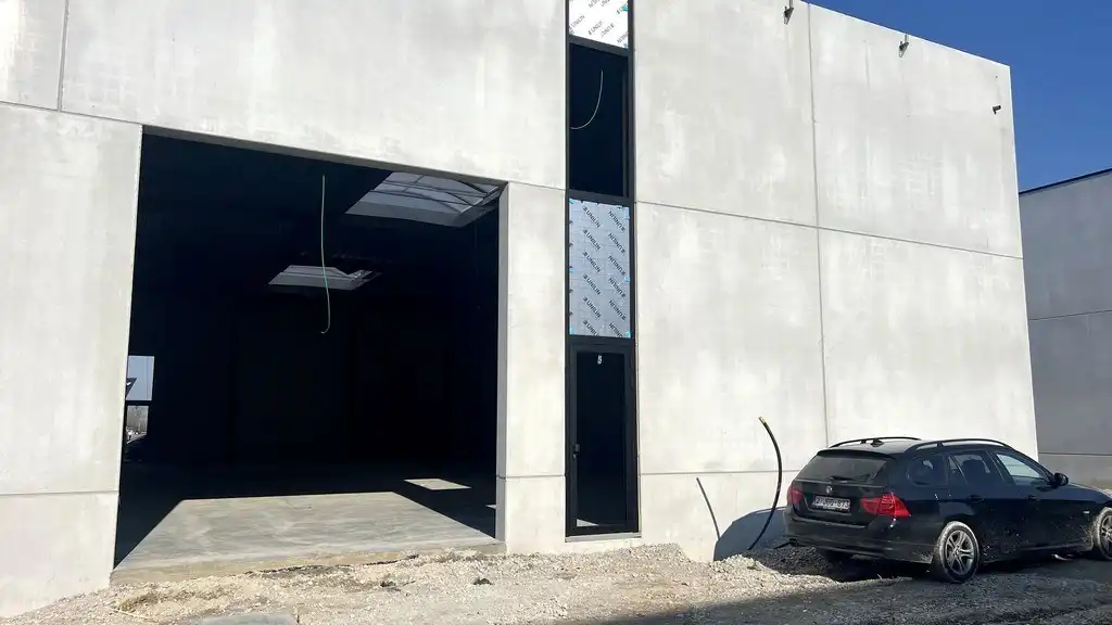 Nieuwbouw magazijn te huur in kmo-park Schipdonk in Deinze foto 2