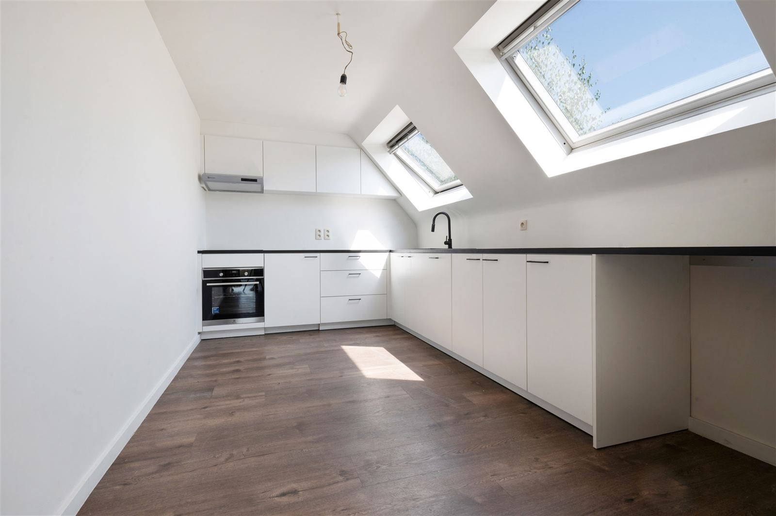 Instapklaar duplex-appartement te Oudenhove!  foto 8