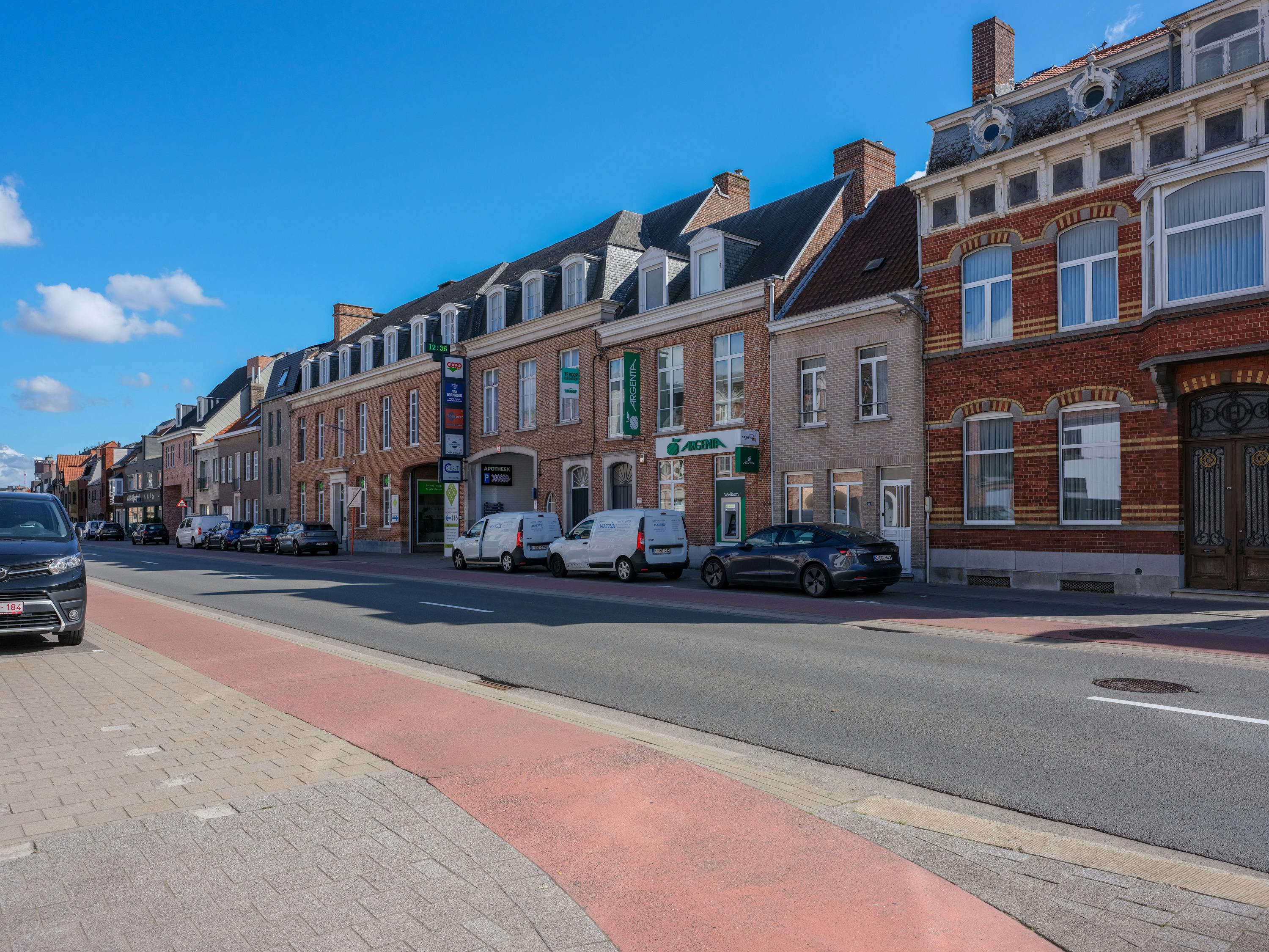 Instapklaar handelspand met woonst te koop op de Boelare in Eeklo foto 32