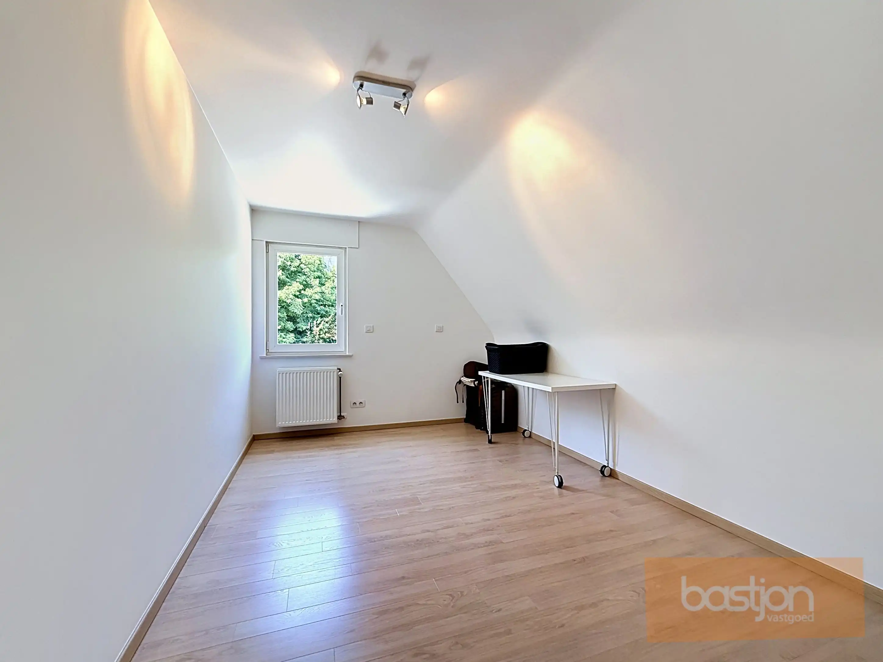 Volledig instapklare halfopen woning te koop in Harelbeke foto 24