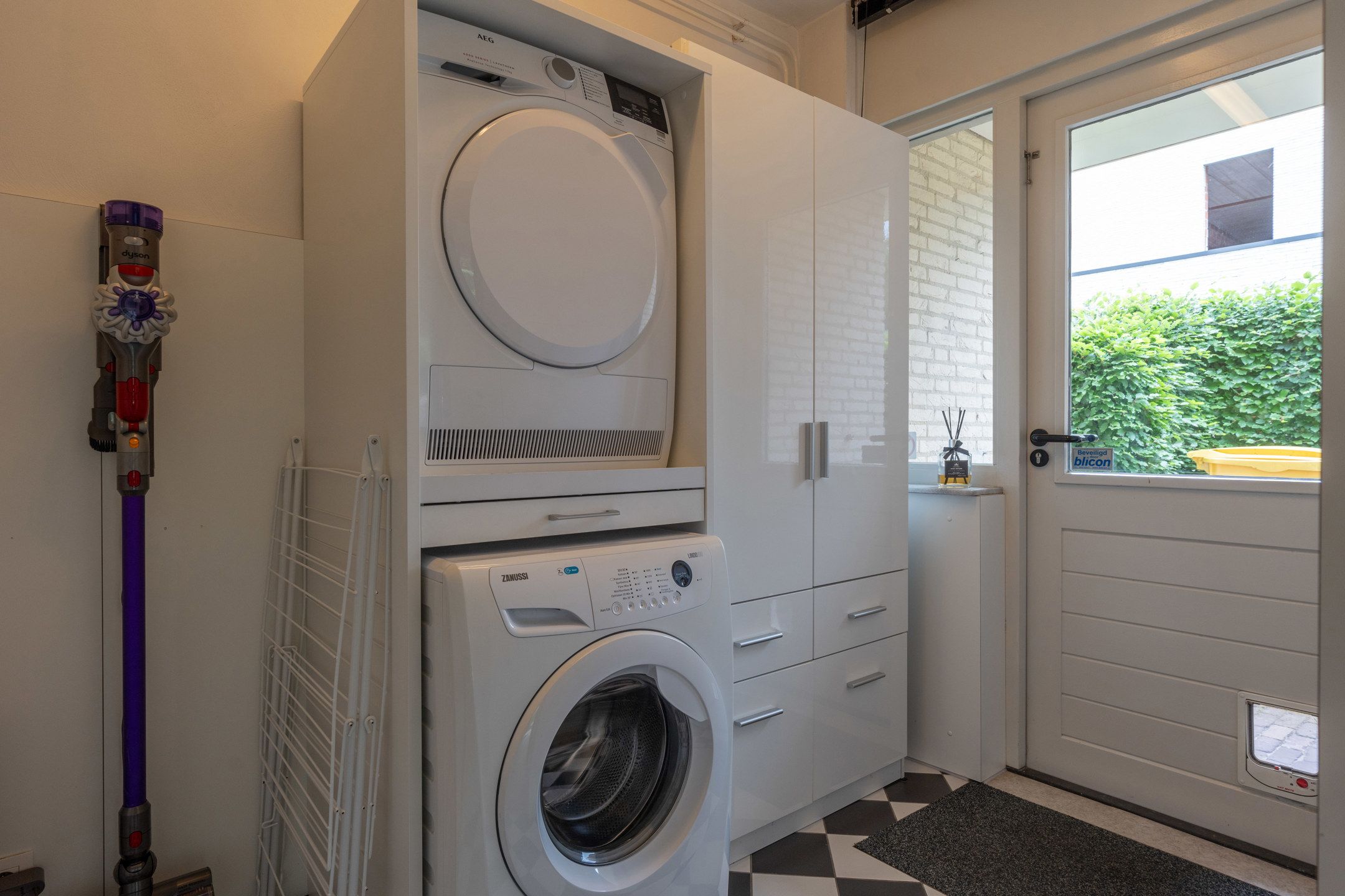 Unieke instapklare villa op 1500 m² te Oud-Turnhout foto 15