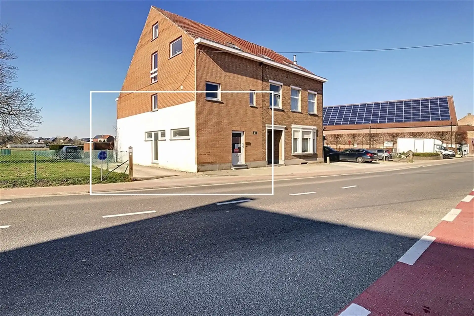 Praktijk- of kantoorruimte te huur, ideaal vrij beroep foto {{pictureIndex}}