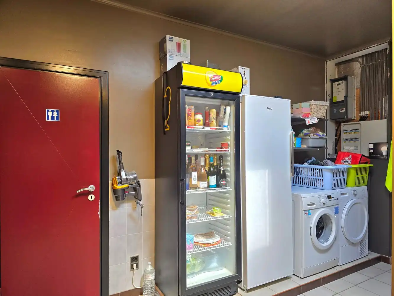 TE KOOP : WINKEL / TOONZAAL 386 m² met ruime woonst (momenteel "FIETSEN GAETHOFS") - ideale investering op een toplocatie! foto 25