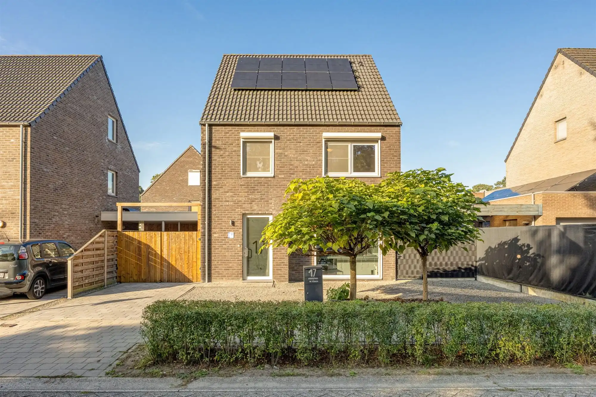 Energiezuinige gezinswoning met 4 slaapkamers en tuin foto {{pictureIndex}}