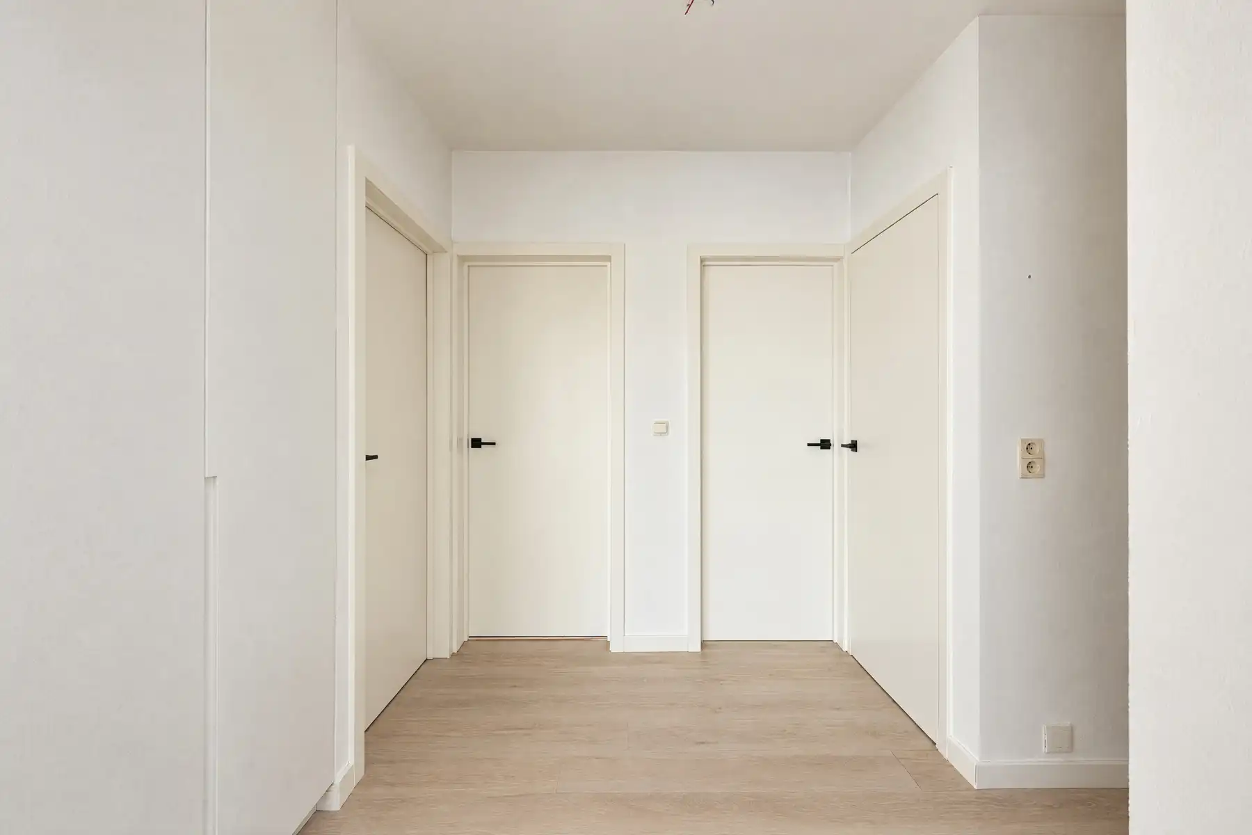 RUIM HOEKAPPARTEMENT MET 3 SLAAPKAMERS & TERRAS foto 7