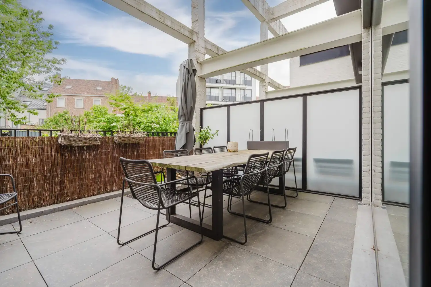 BIJZONDERE LOFT MET PRIVÉTUIN EN ZWEMBAD foto 17