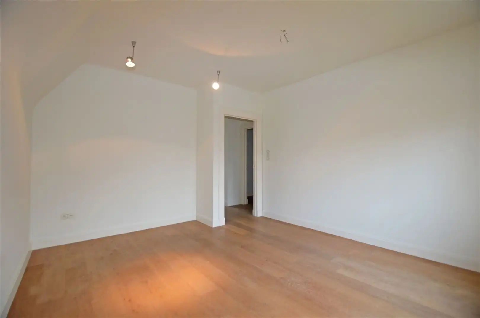 Charmante gezinswoning in de Willemswijk foto 9