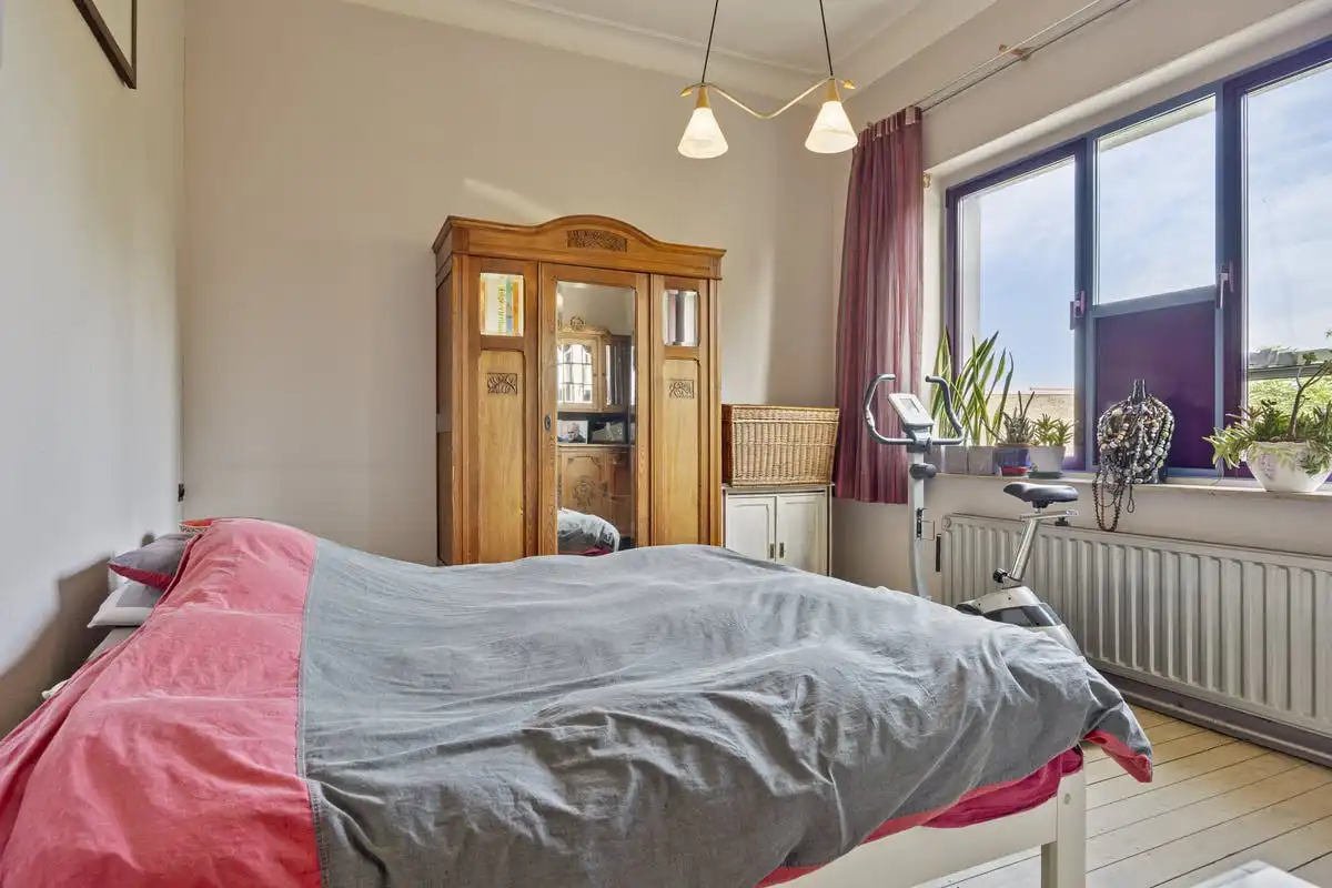 Charmant en ruim huis met 2 garageboxen in hartje Vilvoorde foto 16