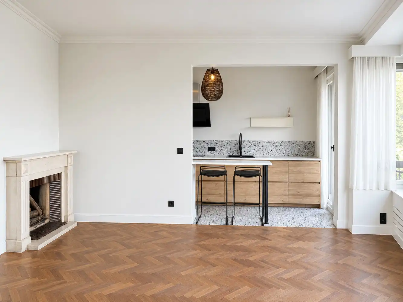 Hoogwaardig gerenoveerd en bijzonder elegant appartement met terras langs de Leie en panoramisch zicht over de stad Gent foto 5