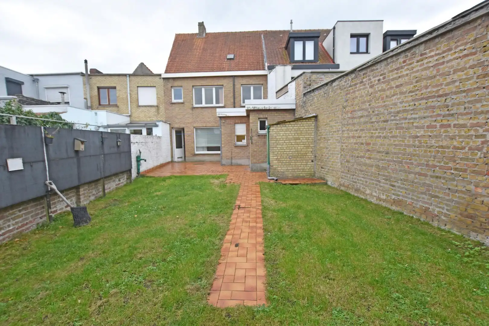 Te renoveren woning op een goede locatie nabij het dorpskern in Oud Knokke foto 3