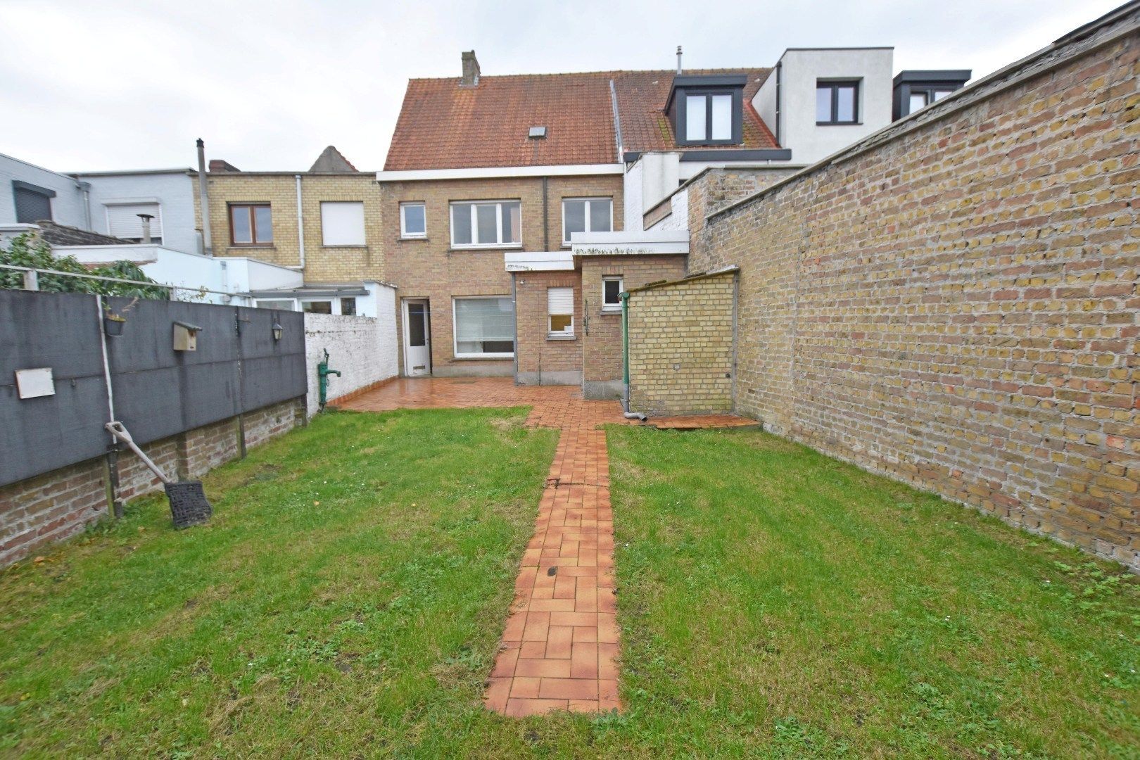 Te renoveren woning op een goede locatie nabij het dorpskern in Oud Knokke foto 3