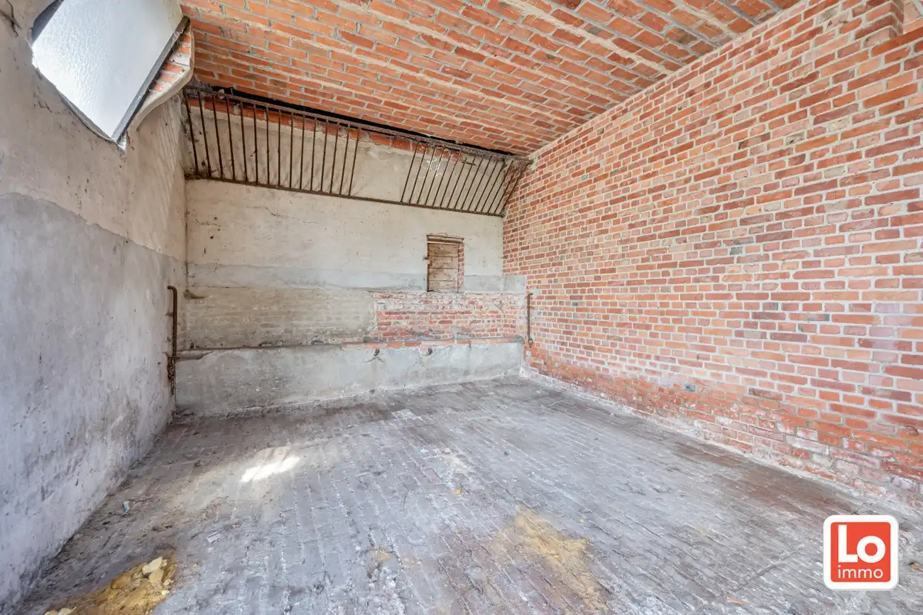 VERKOCHT! Ideaal gelegen groot perceel bouwgrond/projectgrond in het centrum van Kalken! foto 27