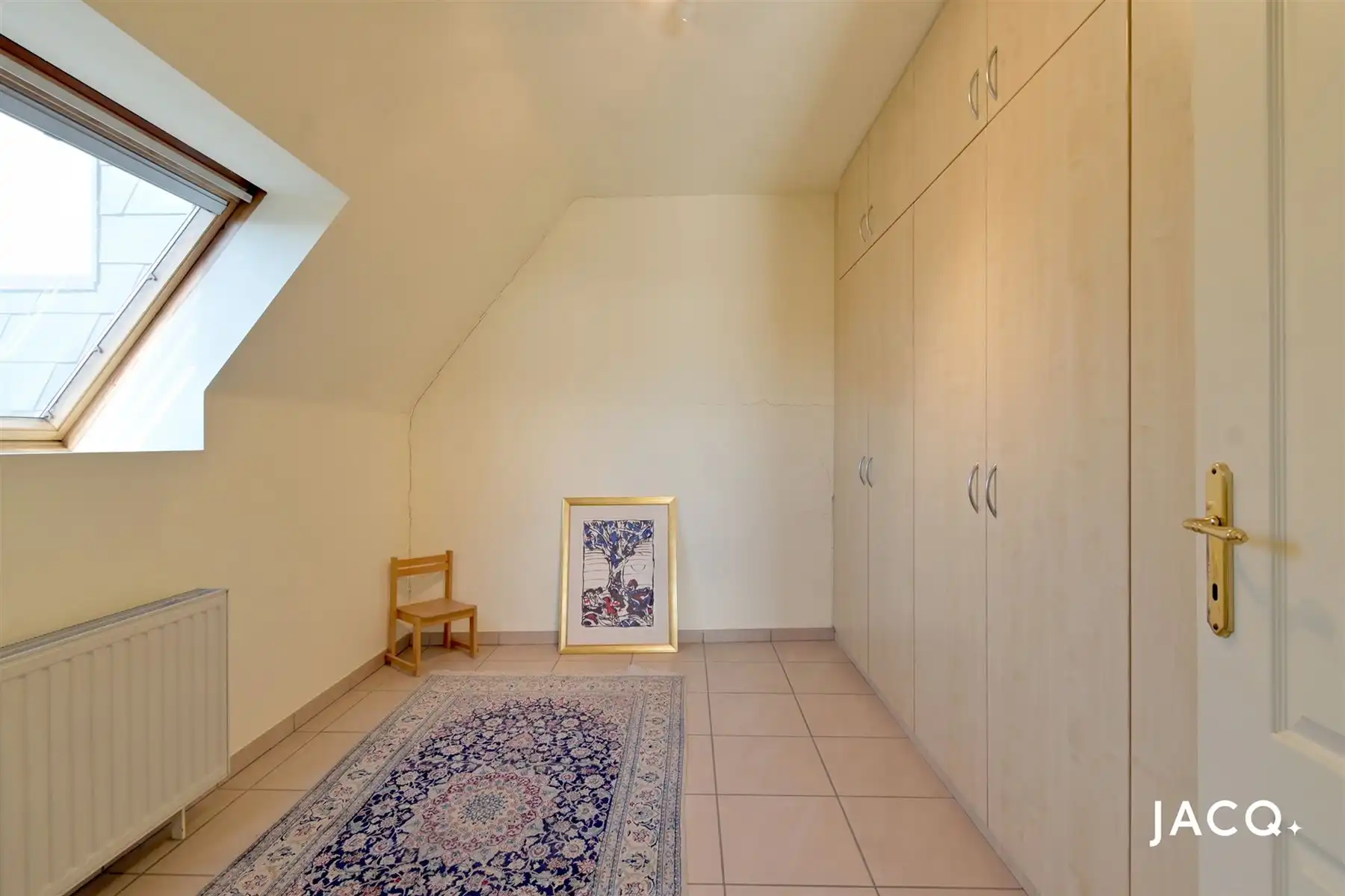 Instapklaar dakappartement met 2 à 3 slpk's, terras en mogelijk autostaanplaats! foto 18