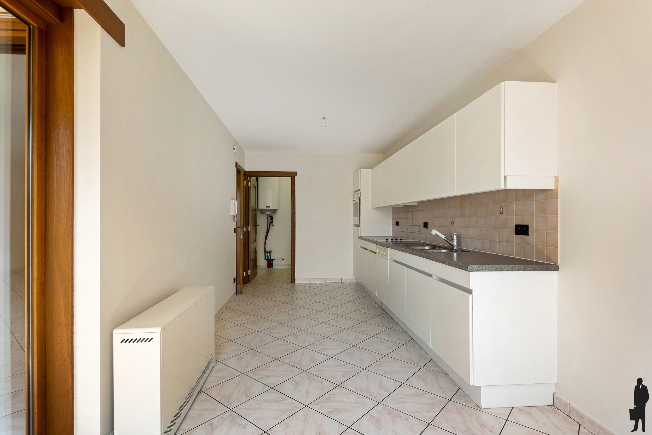 Ruim appartement met 2 slpks, kelderberging en zuid terras foto 7