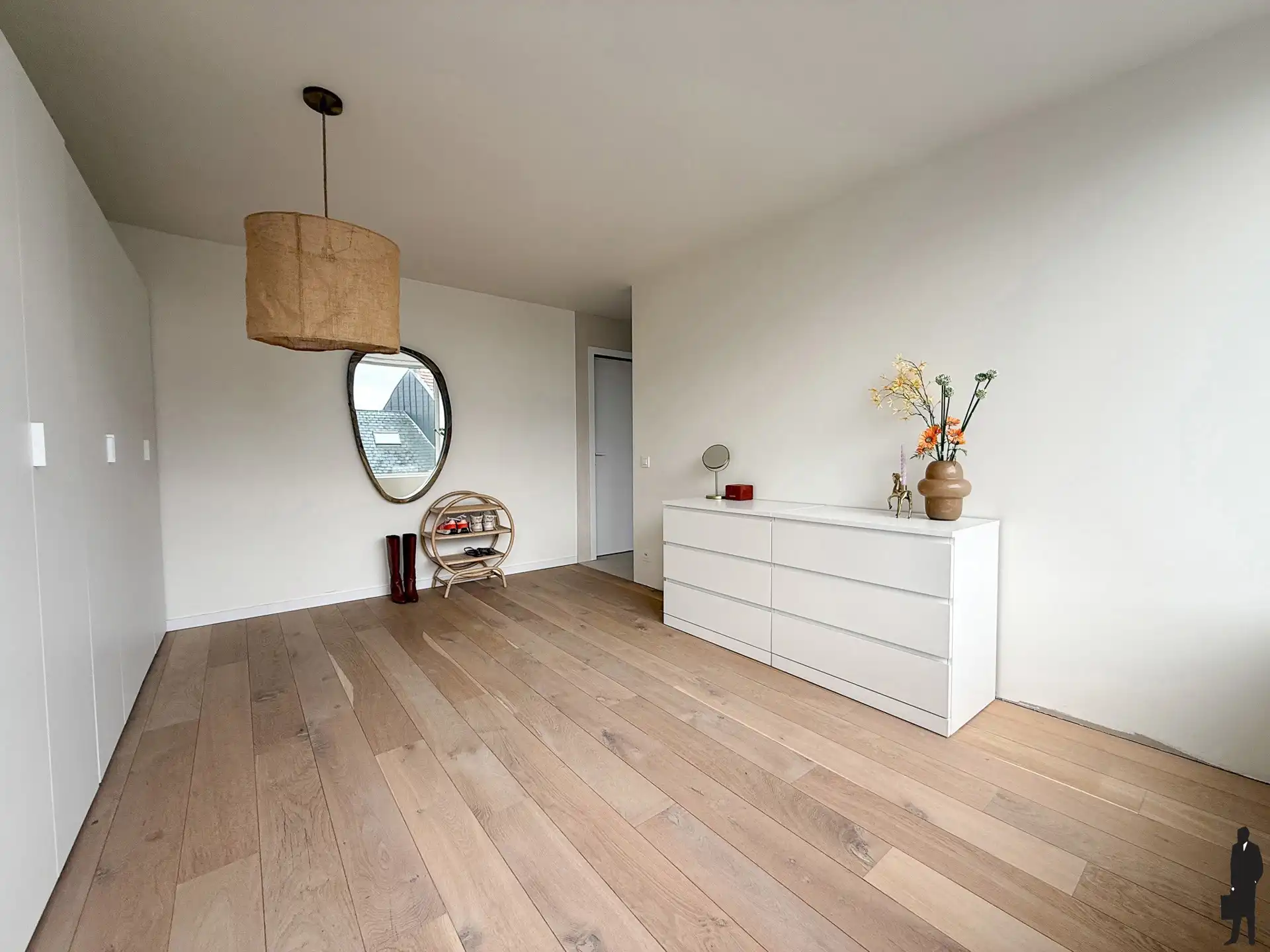 Instapklare woning met 3-4 slpks & polyvalente handelsruimte foto 22