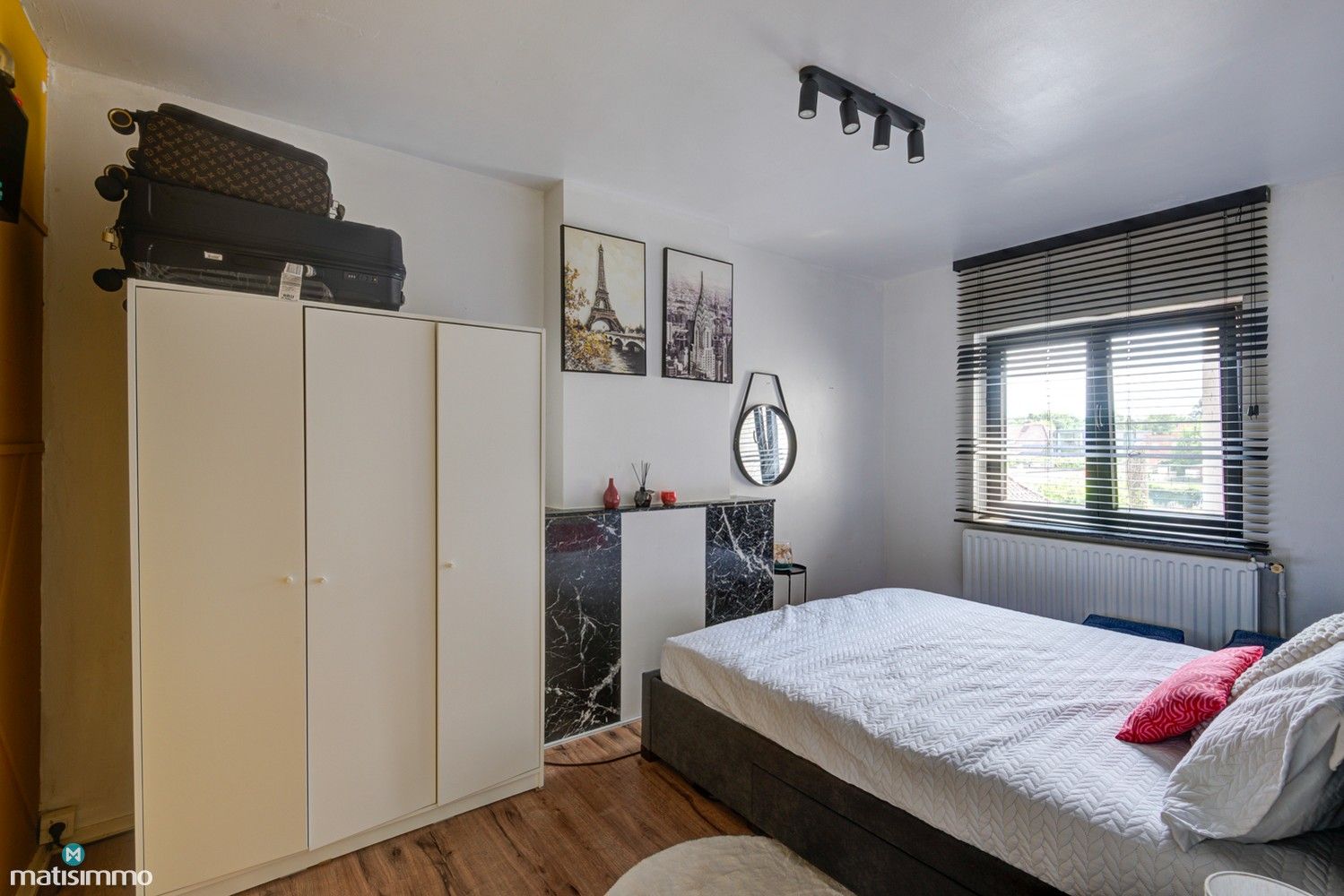 VERRASSEND, KARAKTERISTIEKE WONING IN HALFOPEN BEBOUWING MET 4 SLAAPKAMERS IN BALEN foto 13