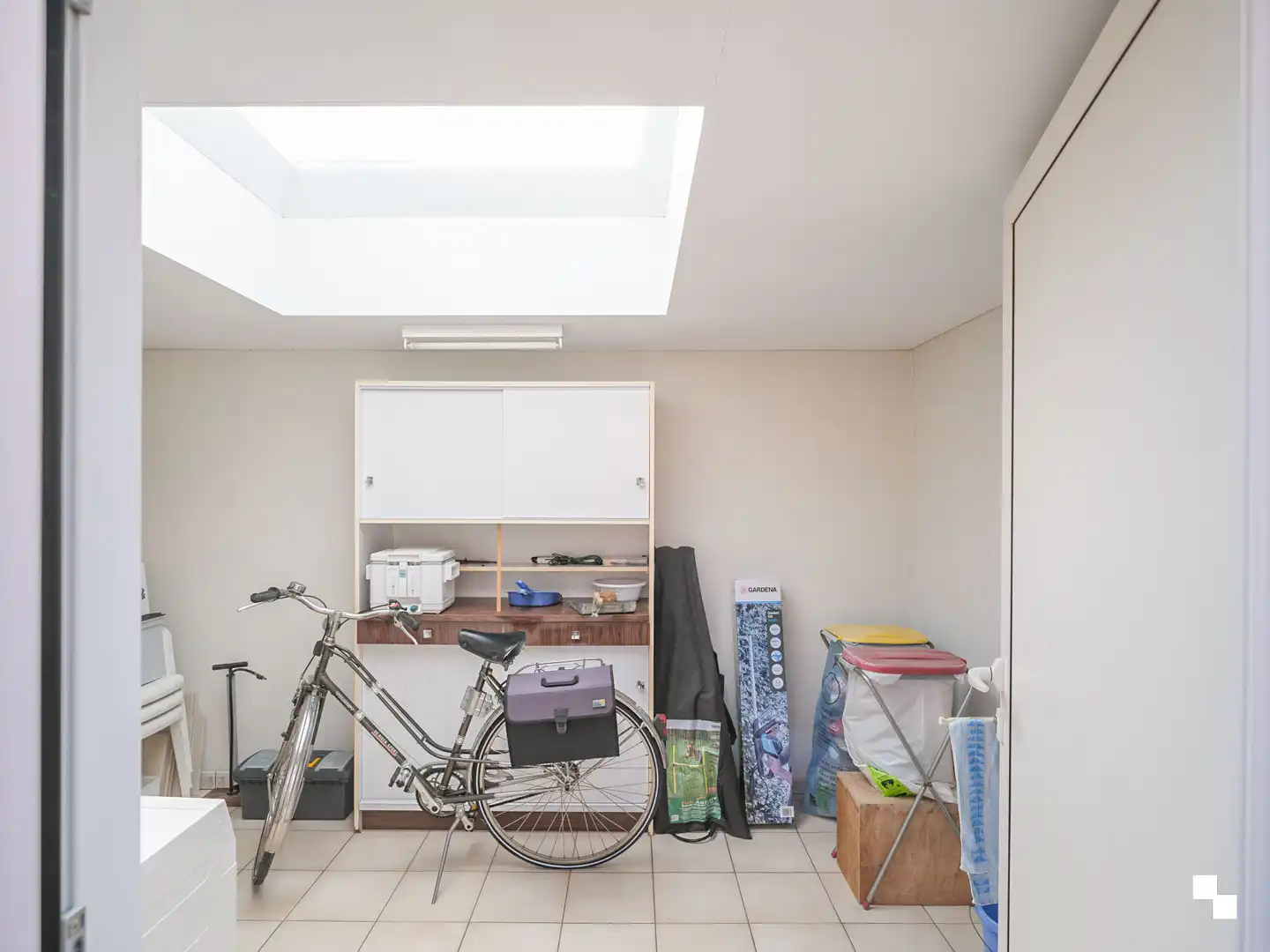 Op te frissen woning met gezellige tuin in het hart van Merelbeke foto 32