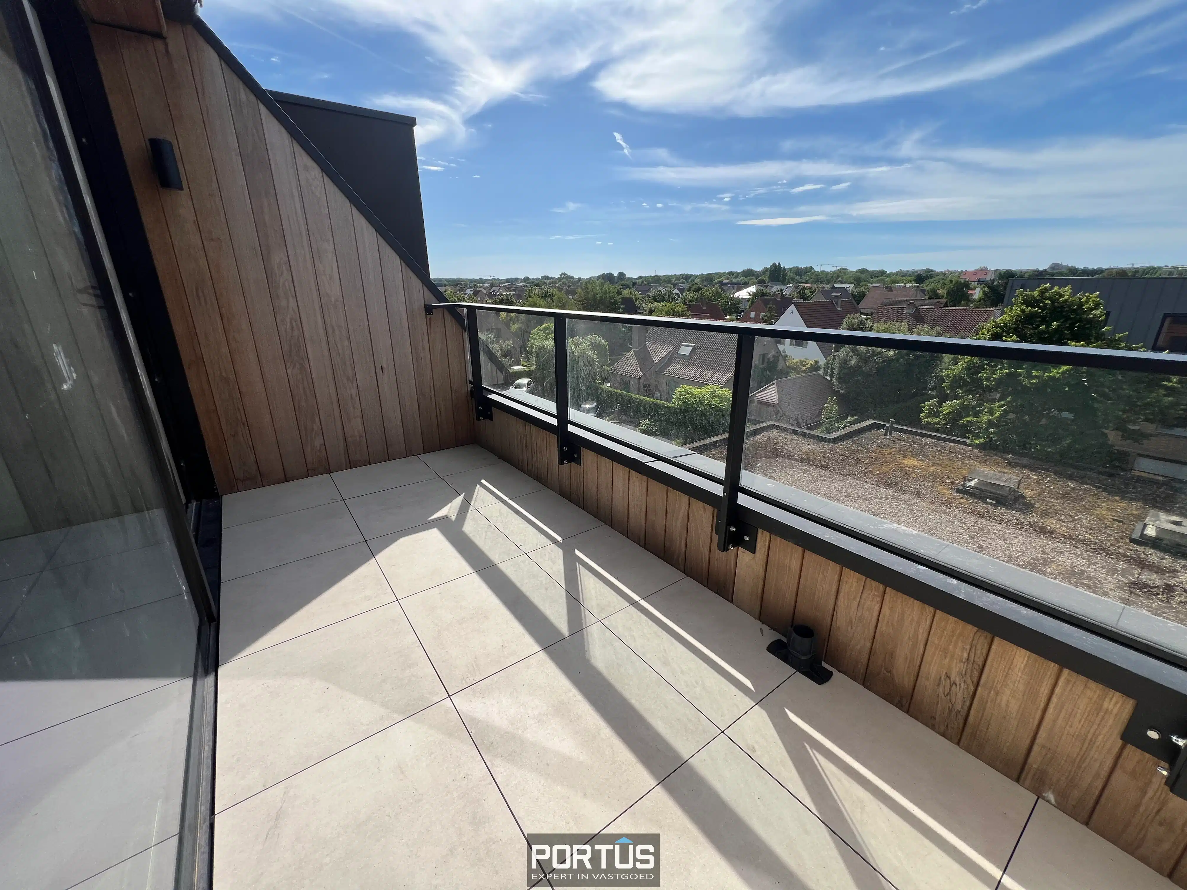 Instapklaar nieuwbouwappartement te koop met 3 slaapkamer in Residentie Portanic te Nieuwpoort foto 4