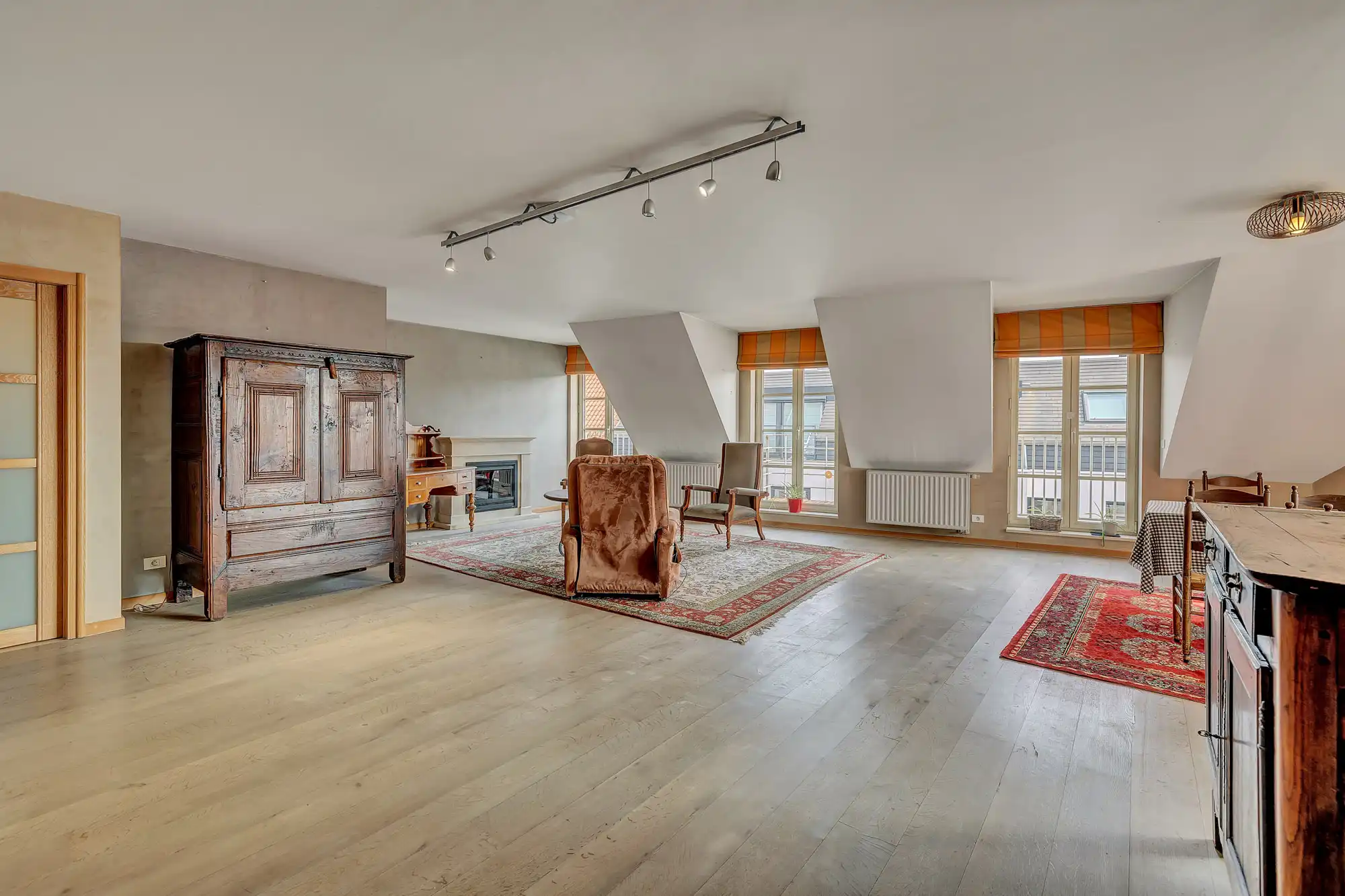 Luxe penthouse met 2 slpks & 5 terrassen centrum Zottegem foto 6