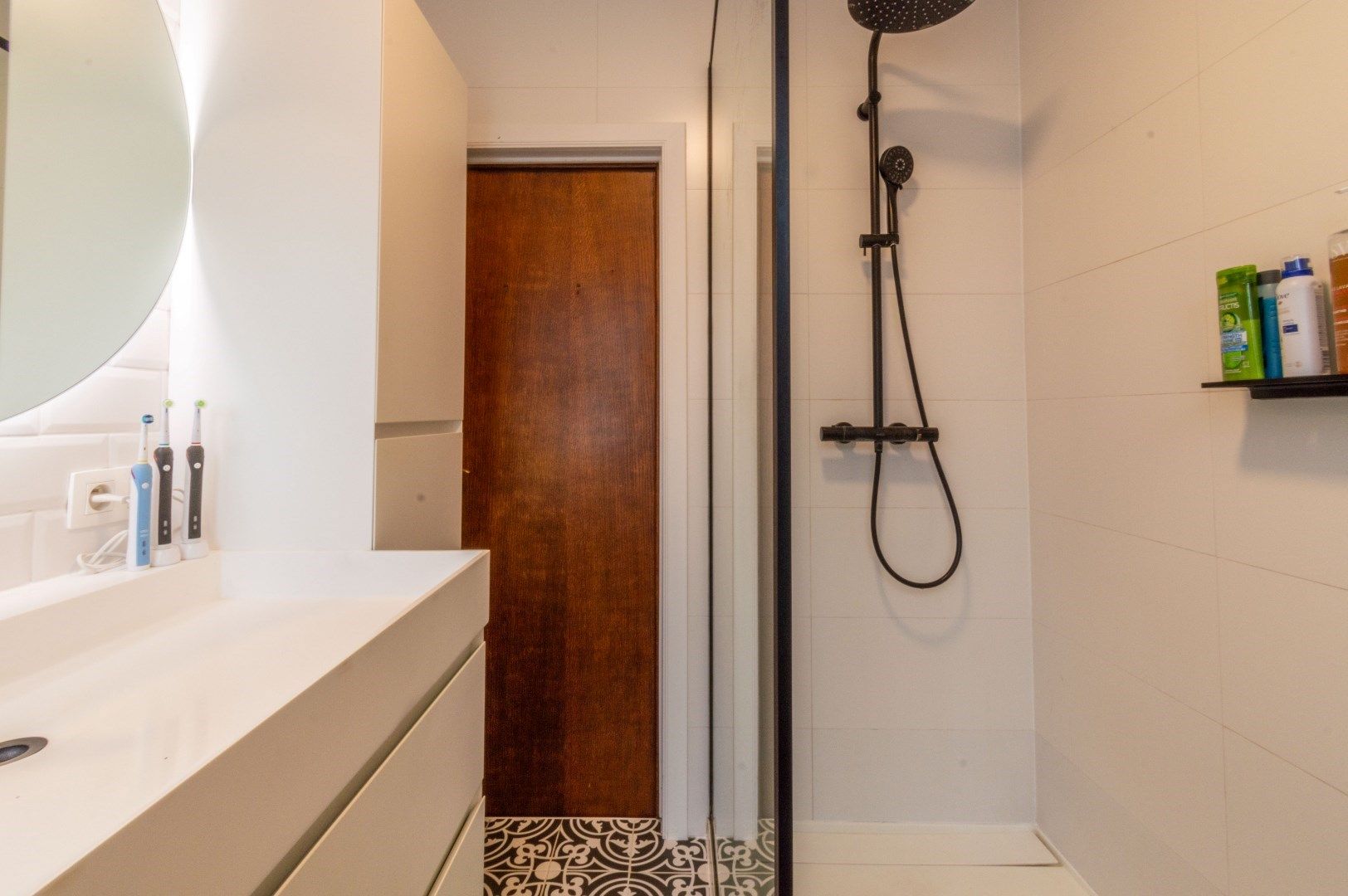Welgelegen en instapklare 3-gevelwoning met oa. 3 slaapkamers! foto 19