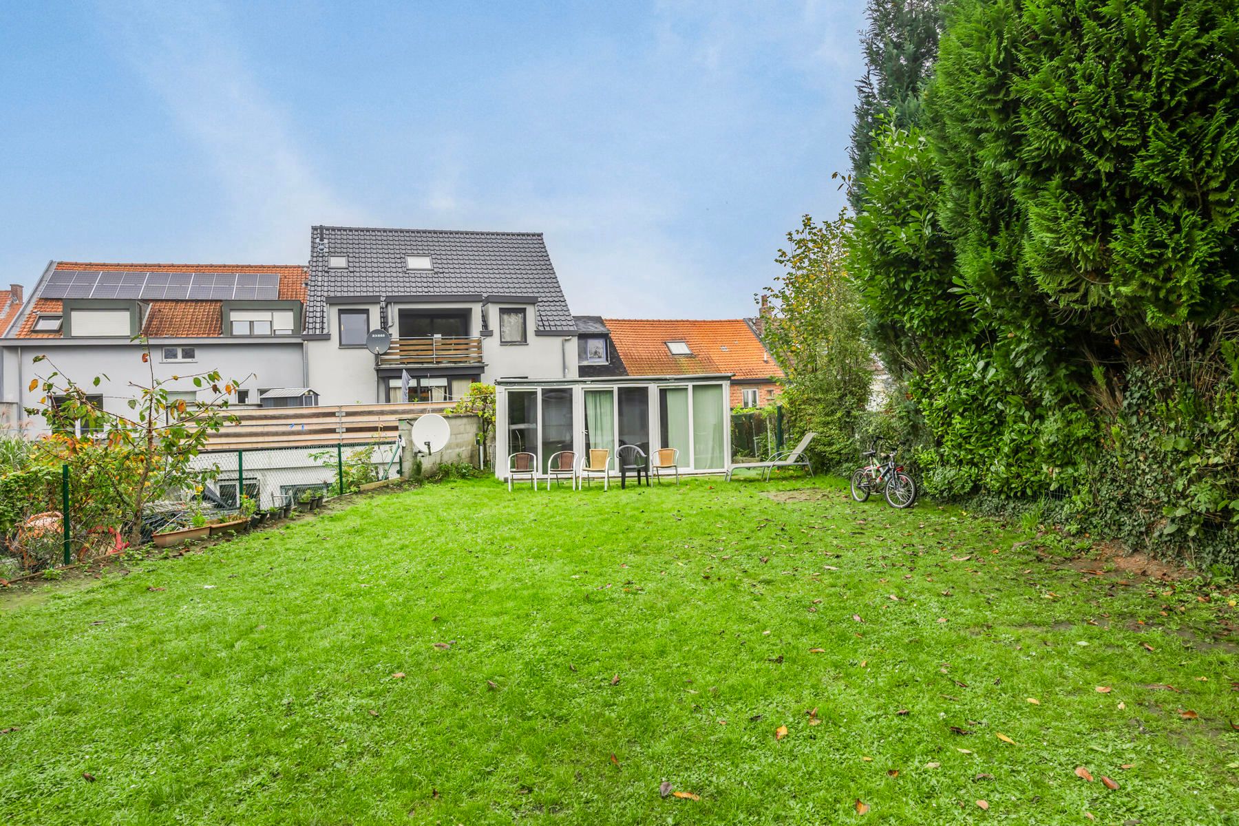 Hoofdfoto van de publicatie: Woning met 3 slaapkamers, grote tuin, uitstekende ligging