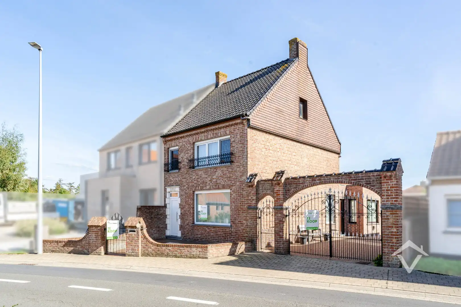 Instapklare woning met 3 slaapkamers en tuin te Ichtegem foto 2