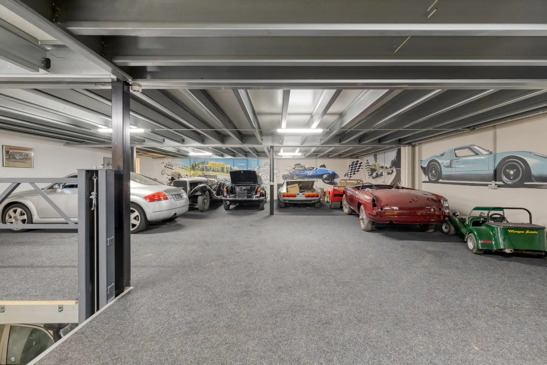 Recent vernieuwde loods met bovenliggend luxe appartement ! foto 12