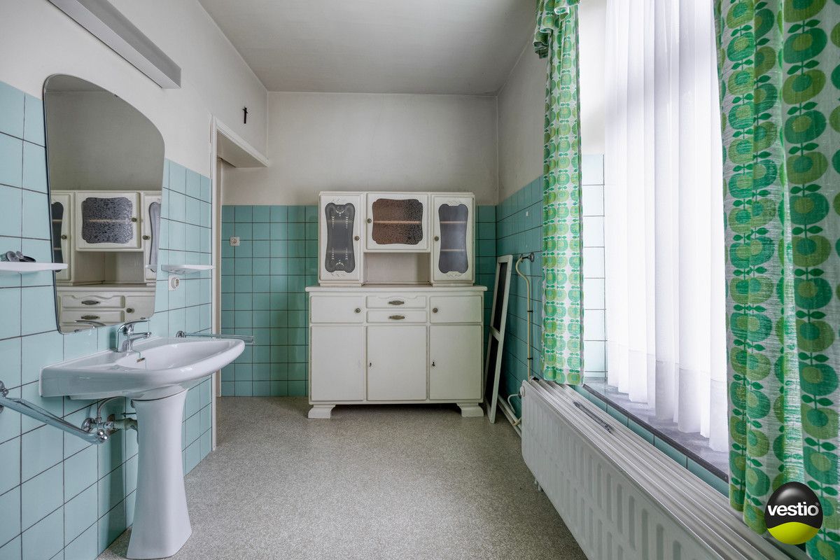 RUSTIG GELEGEN KARAKTERVOLLE AUTHENTIEKE WONING OP 6A85CA TE LAUW. foto 23