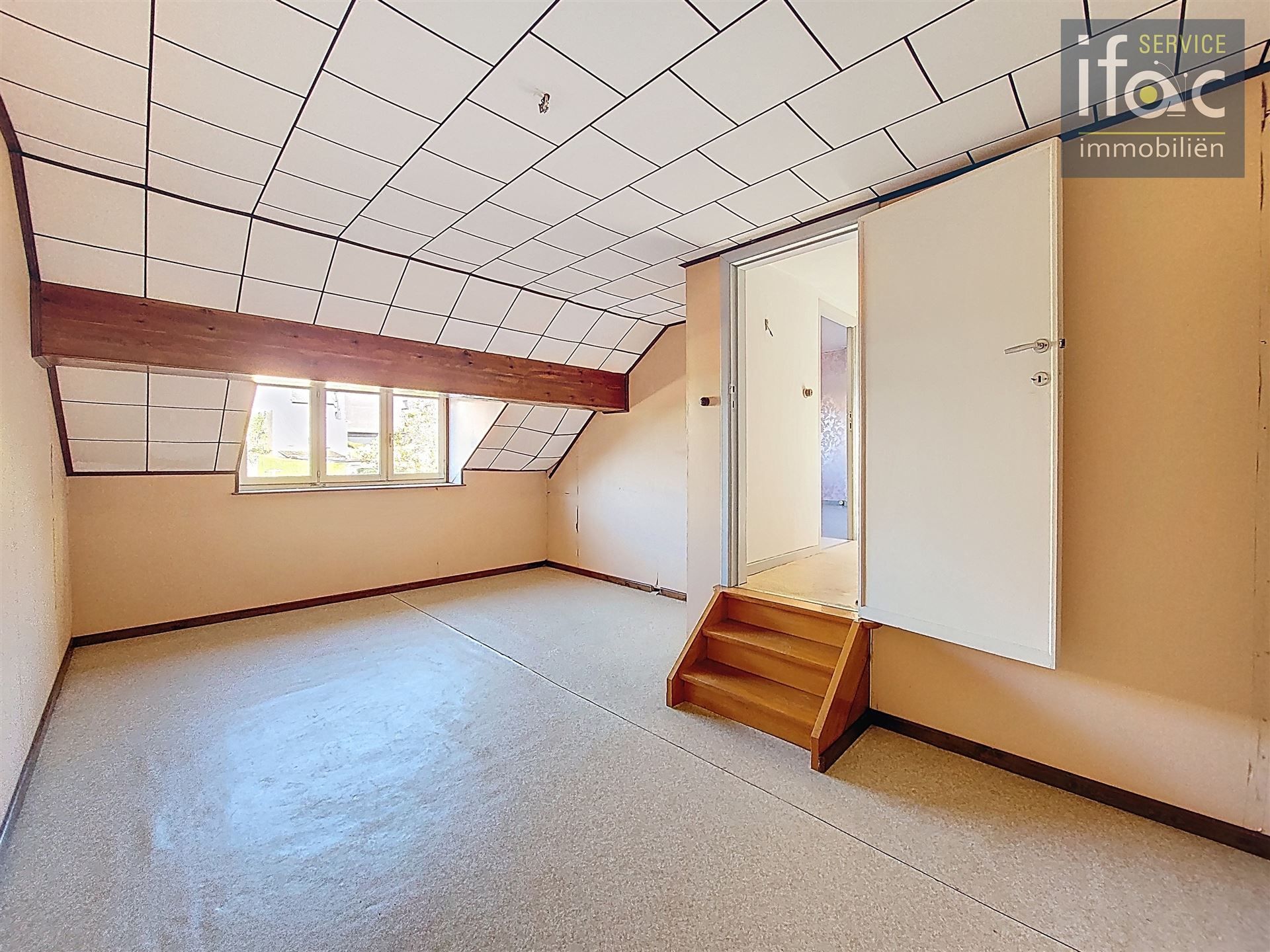 Fantastisch gelegen woning voor totaal renovatie op ±8a 18ca foto 17
