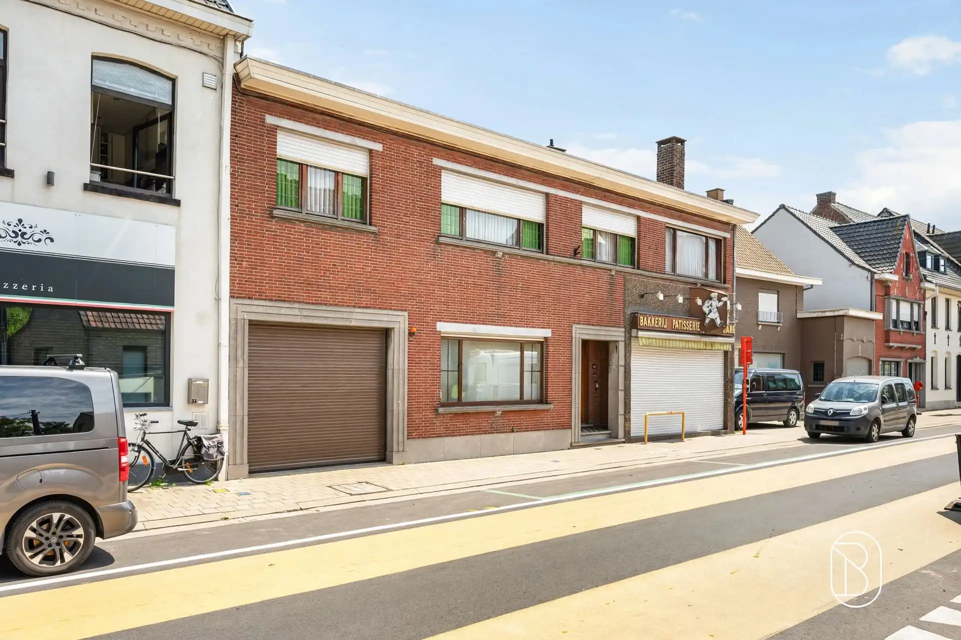 Veelzijdig handelspand met ruime woning in Deerlijk foto 2