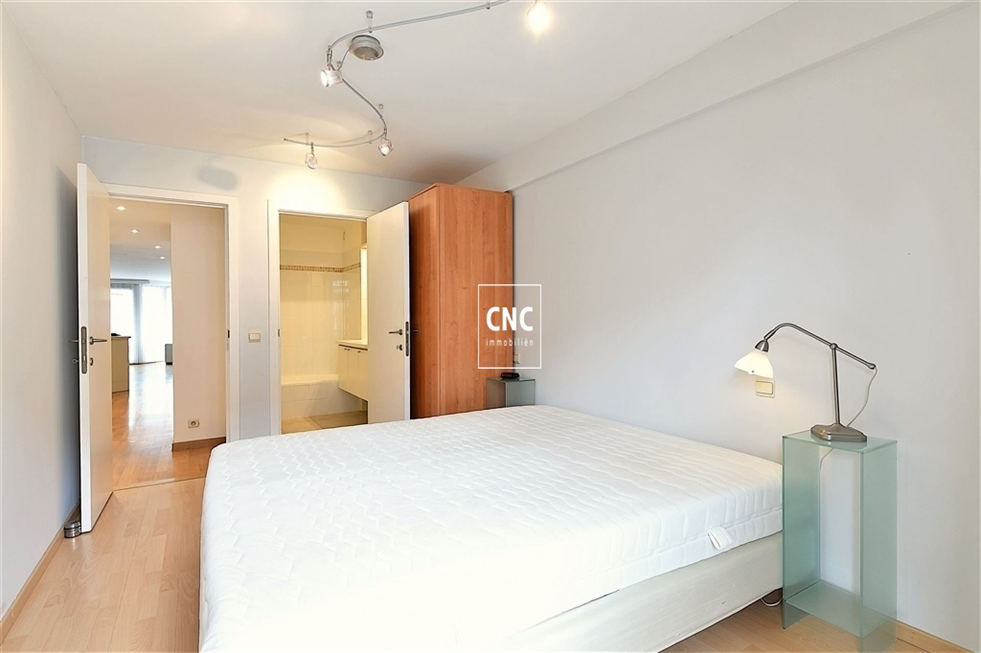 Gemeubeld en instapklaar appartement op topligging in Knokke foto 13