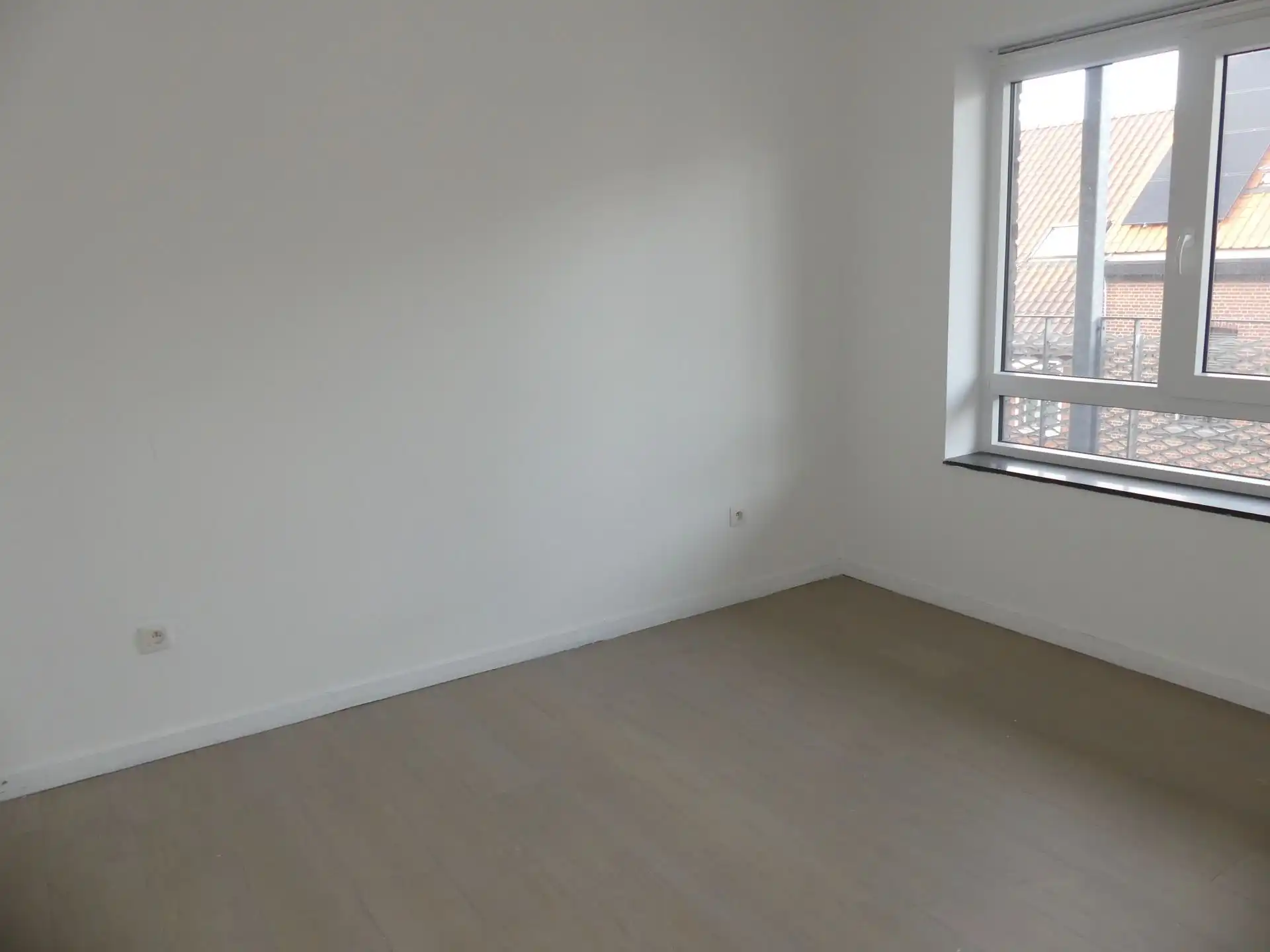 Recent instapklaar appartement met 2 slaapkamers! foto 10