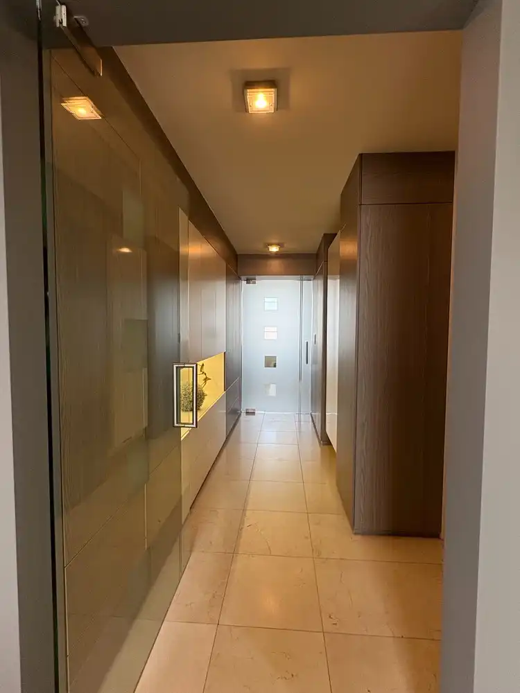 Riant instapklaar appartement (ca 204 m²) op de Kleine Ring met 2 staanplaatsen foto 9