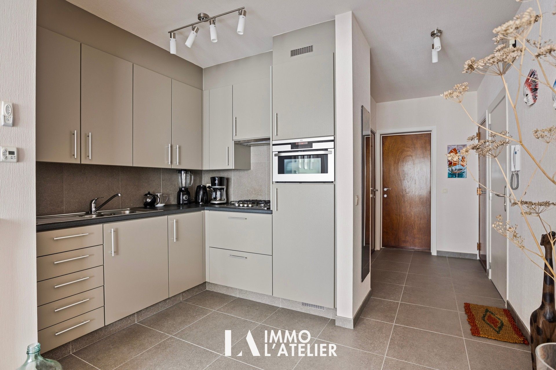 Instapklaar appartement op wandelafstand van het strand, Westende-Bad. foto 7