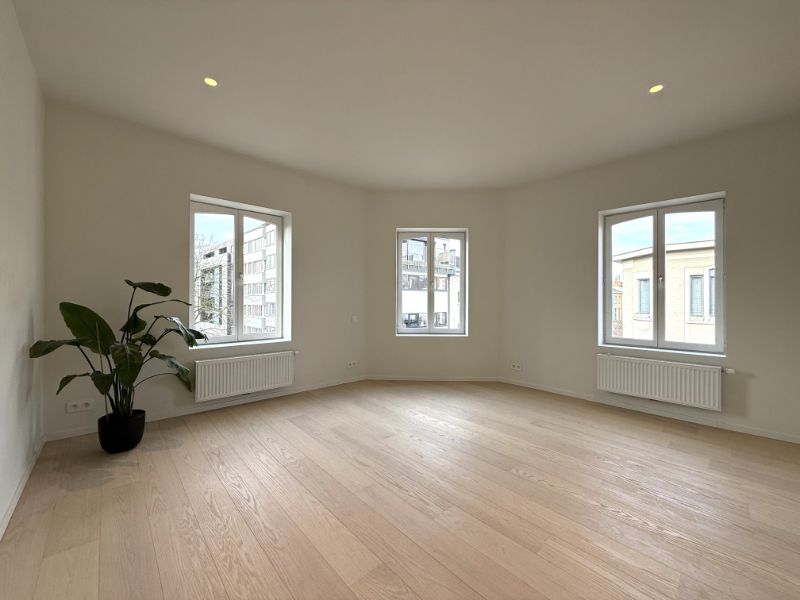 Unieke gerenoveerde triplex appartement met zicht op Coupure foto 13