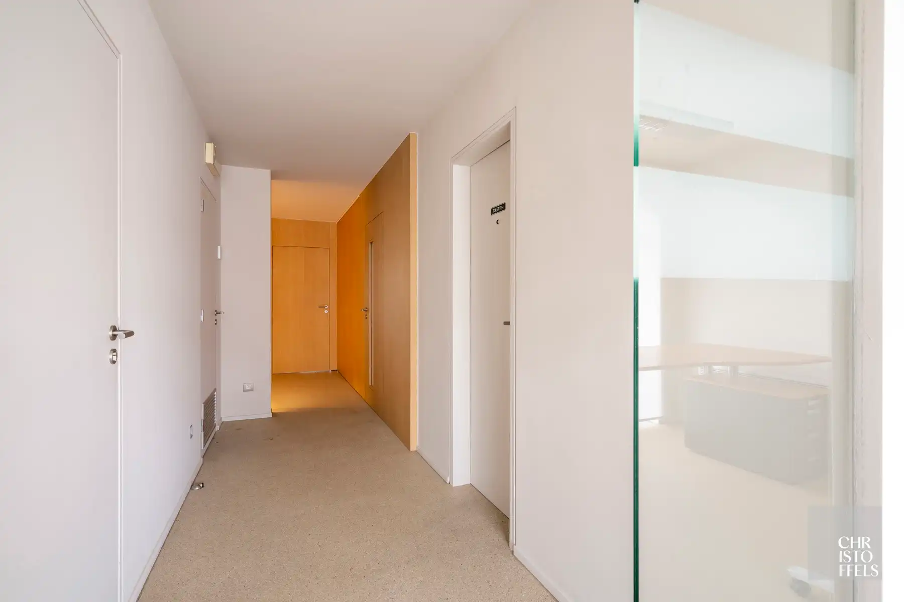 Kantoorruimte (209m²) op toplocatie in Lanaken!  foto 15