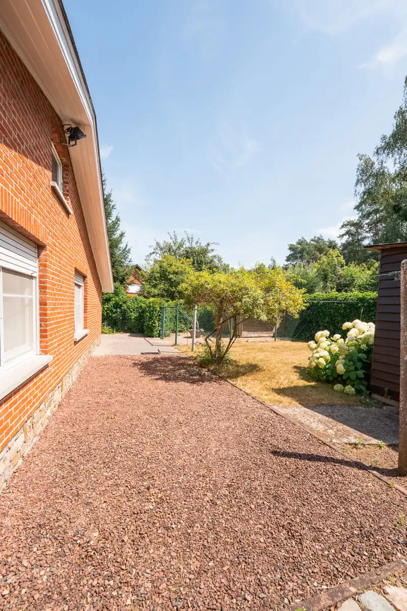 Gezellige laagbouwwoning op toplocatie in doodlopende straat foto 23