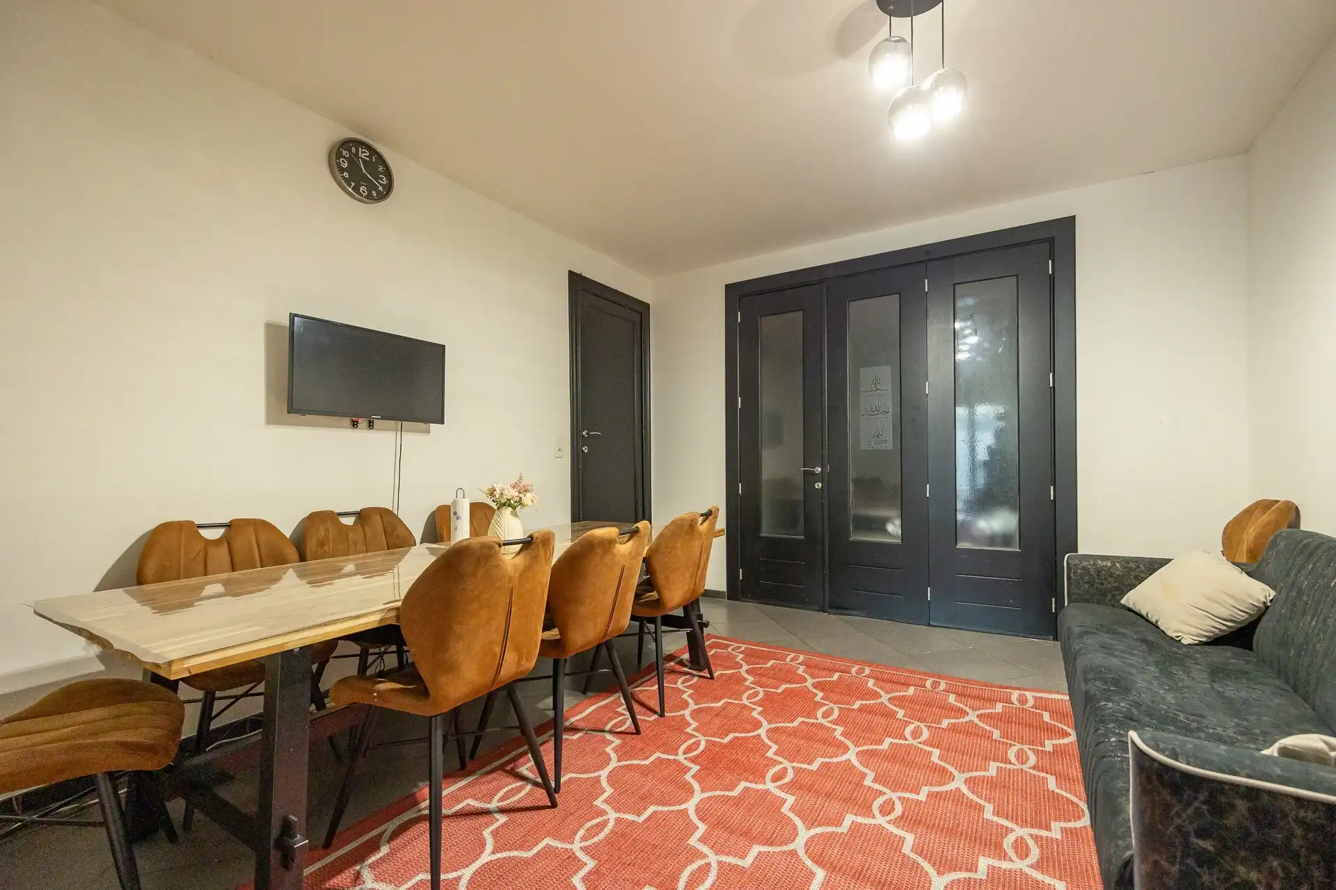 Ruime, instapklare gezinswoning met authentieke elementen in Berchem foto 36